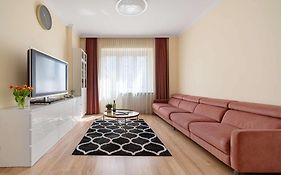 Luxury Apartment On Zlota Street
